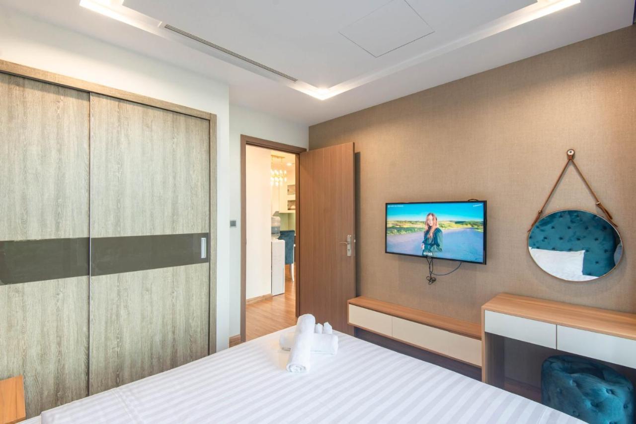 Luxury Serviced Apartment Vinhomes Metropolis Premium Hanoi Exterior photo