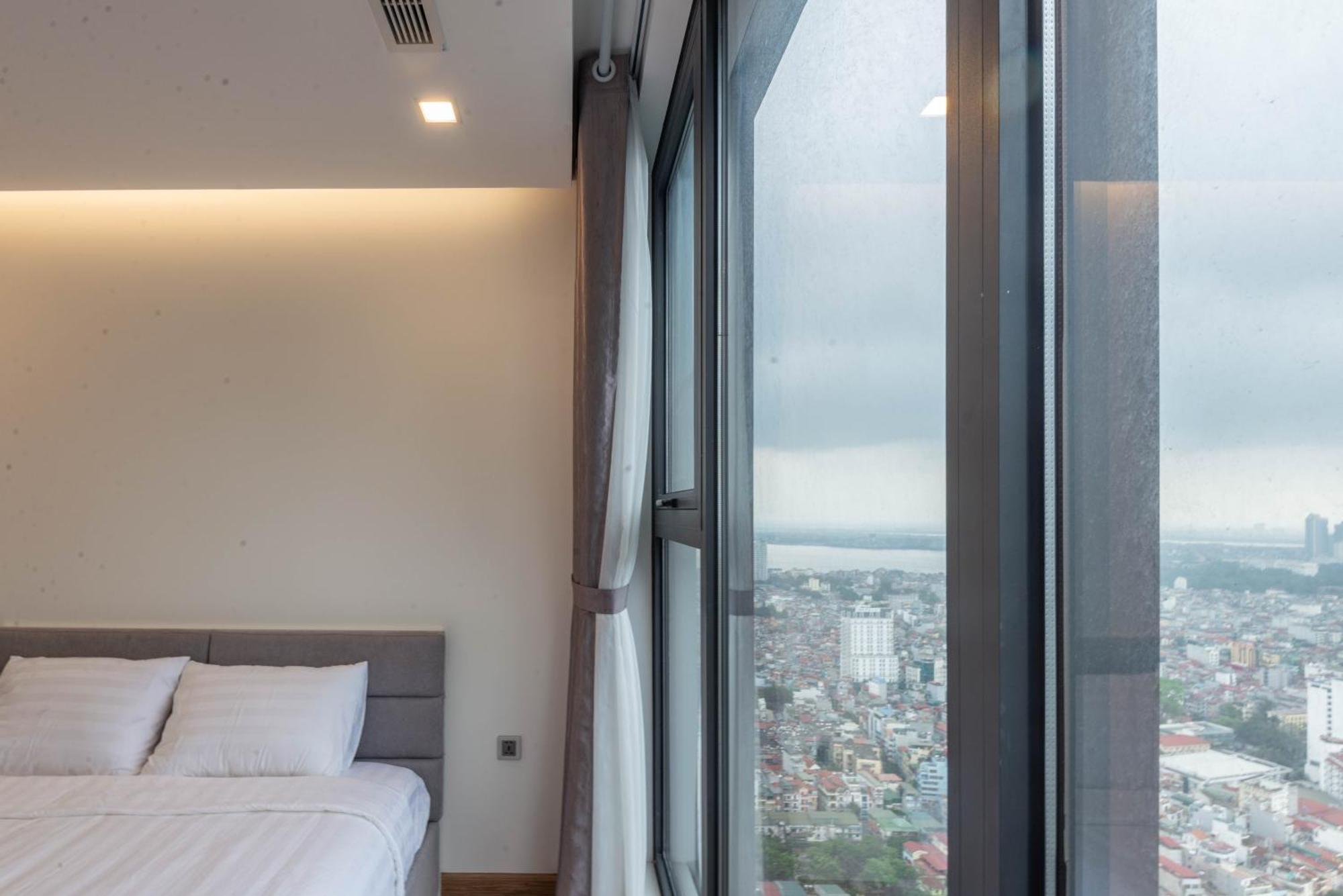 Luxury Serviced Apartment Vinhomes Metropolis Premium Hanoi Exterior photo